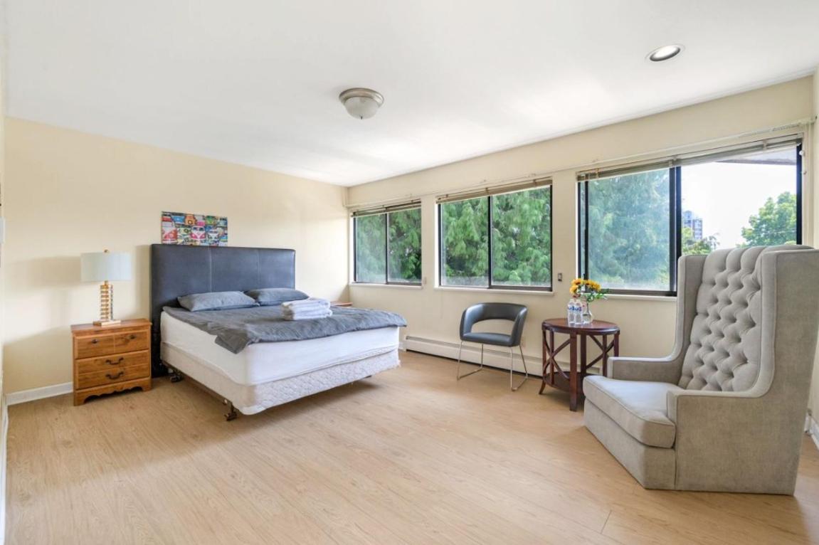 Stylish & Central Vancouver Retreat - Steps From Local Attractions! Apartment Exterior photo