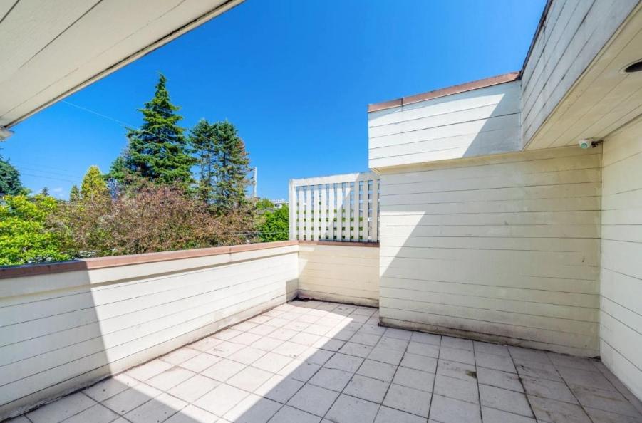 Stylish & Central Vancouver Retreat - Steps From Local Attractions! Apartment Exterior photo